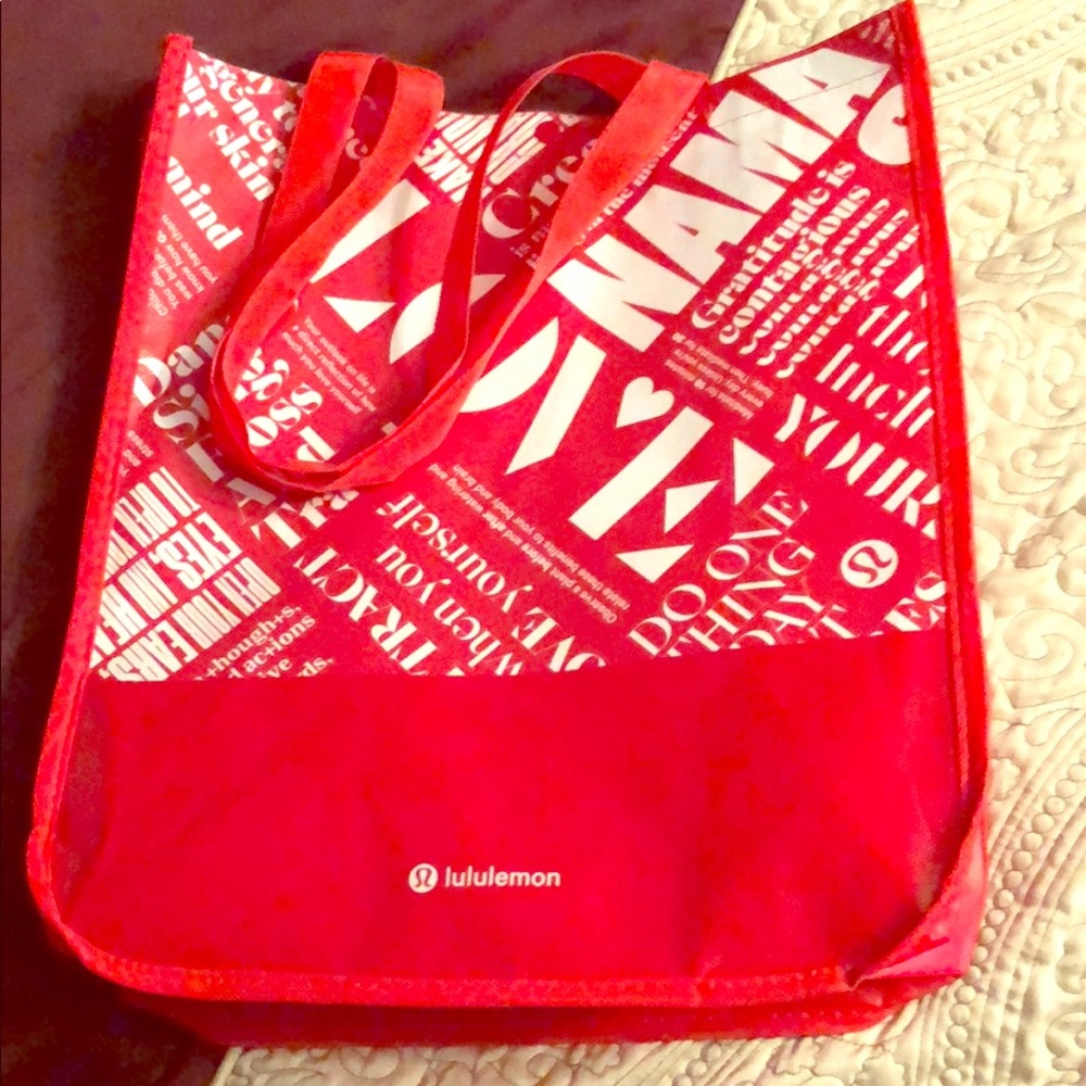 Lululemon large bag